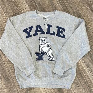 YALE Gray Crewneck Sweater Size Medium